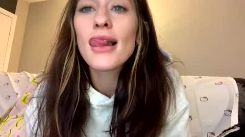 teacherspet69 online show from 11/25/25, 05:57