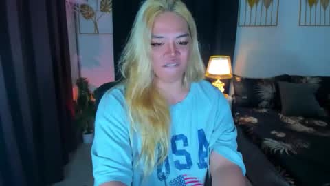 Snapshot of aliciacum chatting on 10/27/25, 07:40 aliciacum online show from 10/27/25, 07:40