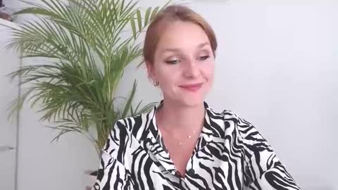 Alicia online show from 09/29/25, 01:38