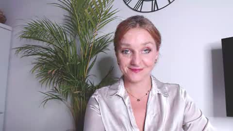 Alicia online show from 10/27/25, 04:11