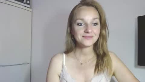 Snapshot of alicialux chatting on 06/03/26, 04:56 Alicia online show from 06/03/26, 04:56