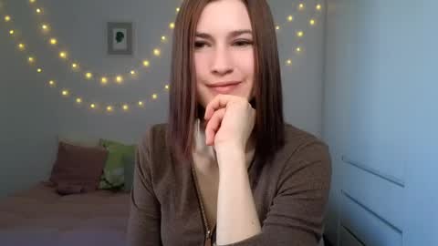 Snapshot of alicianoveli chatting on 06/05/26, 05:25 alicianoveli online show from 06/05/26, 05:25