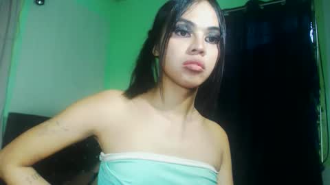 Snapshot of aliciasexyboom chatting on 10/25/25, 08:55 boomlc online show from 10/25/25, 08:55