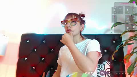 Snapshot of aliciawithe chatting on 09/30/25, 12:10 Alicia online show from 09/30/25, 12:10