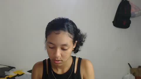 Snapshot of alicie_sexy_hot_20 chatting on 02/04/25, 01:48 ana online show from 02/04/25, 01:48