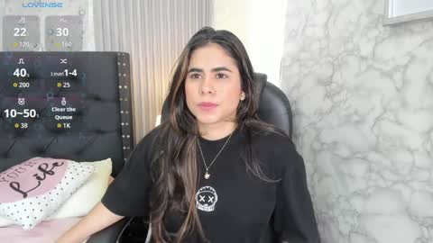 Snapshot of alicy__torres chatting on 04/14/26, 12:11 alicya online show from 04/14/26, 12:11