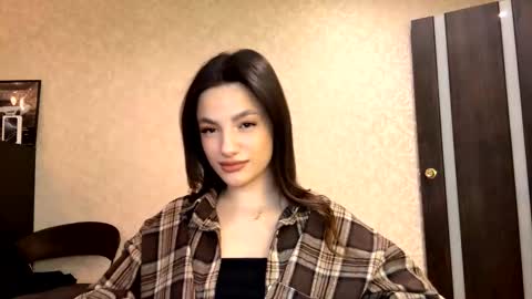 Niki online show from 03/15/26, 02:23