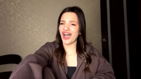 Niki online show from 03/17/26, 03:26