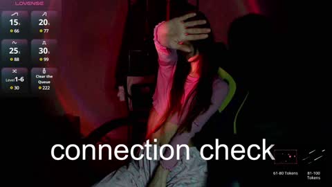 Snapshot of alien_art_lover chatting on 01/29/25, 10:22 Mia online show from 01/29/25, 10:22