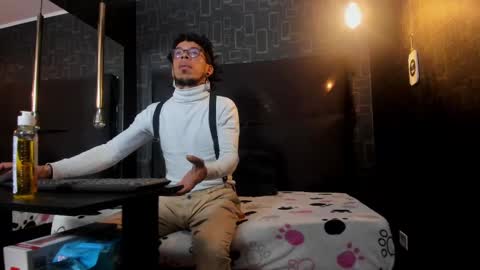 Snapshot of alien_high chatting on 09/28/25, 12:43 AlienHigh FlashNigga online show from 09/28/25, 12:43