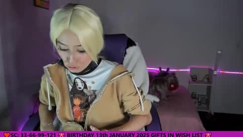 Aiko  Independent Model  online show from 12/17/24, 11:49