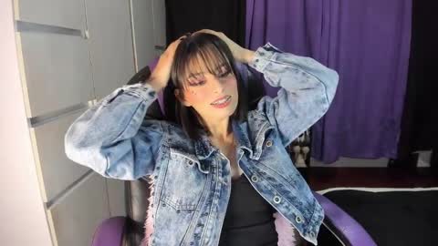 Aiko  Independent Model  online show from 02/19/25, 12:57