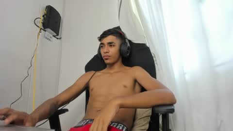My name is Andrs and Im 18 years old. online show from 06/22/26, 02:58