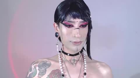     online show from 01/04/25, 01:52