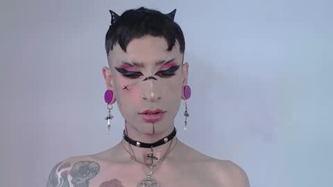     online show from 10/02/25, 02:18