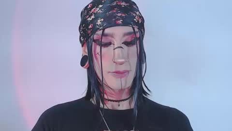     online show from 05/04/26, 12:06