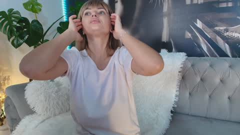 Snapshot of aliessia chatting on 01/12/26, 01:38 Aliessia online show from 01/12/26, 01:38