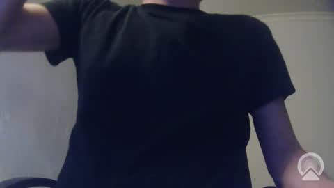 Snapshot of aligator2001 chatting on 10/29/25, 06:31 daddy online show from 10/29/25, 06:31