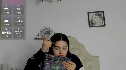 aliice_walker_ online show from 02/03/25, 12:14