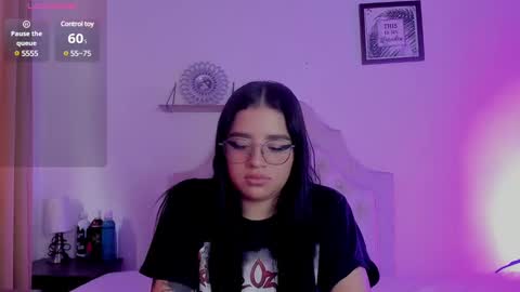 aliice_walker_ online show from 02/03/25, 03:17