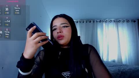 aliice_walker_ online show from 03/25/26, 03:07