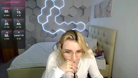 aliicemeow online show from 05/07/26, 09:03