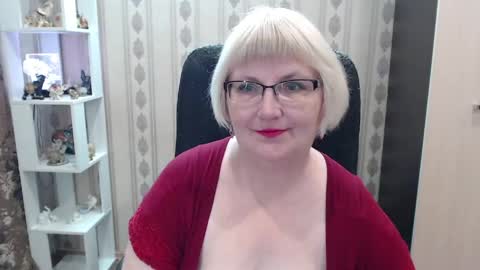 Snapshot of alina672211 chatting on 05/13/26, 06:00 alina672211 online show from 05/13/26, 06:00