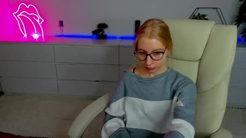 Alina online show from 09/26/25, 05:44