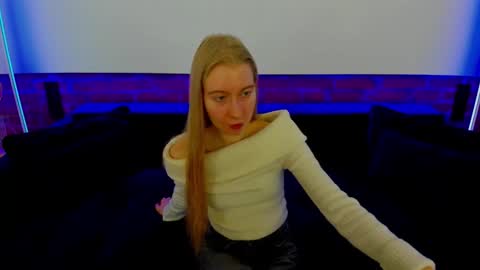 Alina online show from 12/02/25, 06:41
