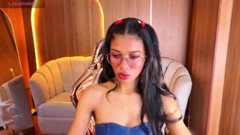 alina_b_ online show from 04/16/26, 08:09