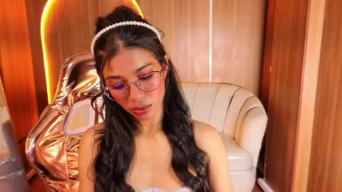 alina_b_ online show from 05/11/26, 08:17