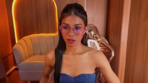 alina_b_ online show from 05/15/26, 08:16