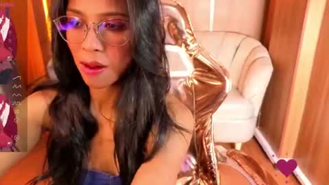 alina_b_ online show from 06/12/26, 12:59