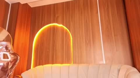 alina_b_ online show from 06/14/26, 01:36