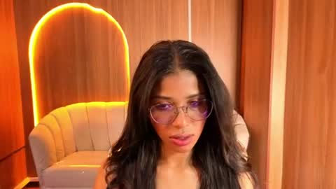 alina_b_ online show from 06/16/26, 07:49