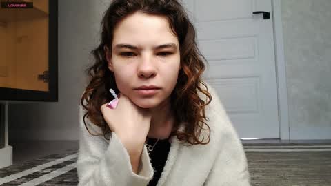 Snapshot of alina_dream chatting on 04/05/26, 06:10 Alina online show from 04/05/26, 06:10