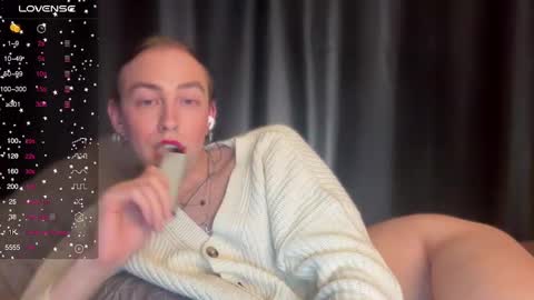 Snapshot of alina_flow chatting on 12/02/24, 10:01 Alexa online show from 12/02/24, 10:01