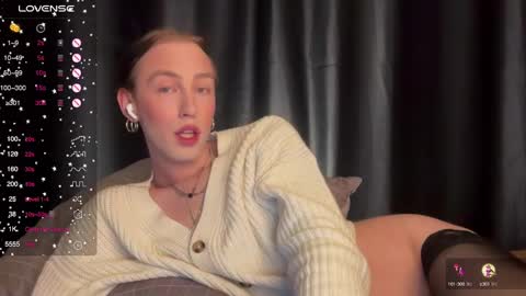 Snapshot of alina_flow chatting on 12/03/24, 06:38 Alexa online show from 12/03/24, 06:38