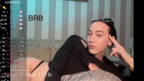 Snapshot of alina_flow chatting on 01/02/25, 01:06 Alexa online show from 01/02/25, 01:06