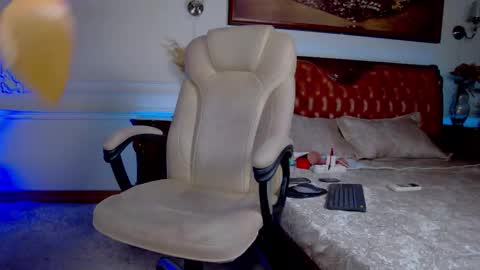 Snapshot of alina_grosu chatting on 09/28/25, 07:19 Alina online show from 09/28/25, 07:19