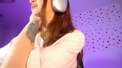 Snapshot of alina_lee01 chatting on 02/25/26, 02:21 NYX online show from 02/25/26, 02:21