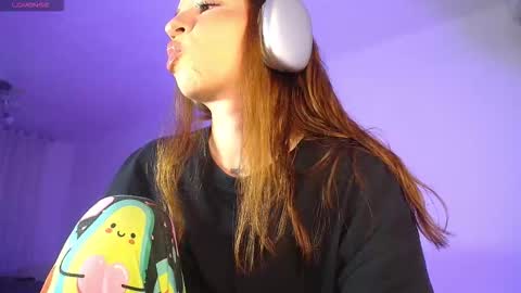 Snapshot of alina_lee01 chatting on 03/11/26, 01:55 NYX online show from 03/11/26, 01:55