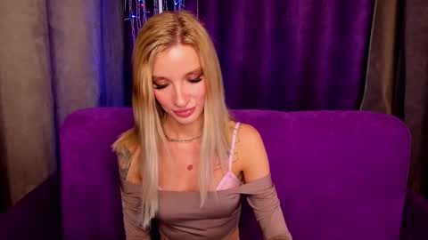 Alina online show from 02/16/25, 01:58
