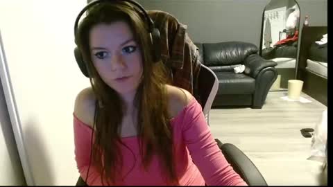 Snapshot of alina_nightshade chatting on 09/27/25, 11:32 Alina Nightshade online show from 09/27/25, 11:32