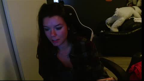 Snapshot of alina_nightshade chatting on 10/14/25, 02:01 Alina Nightshade online show from 10/14/25, 02:01