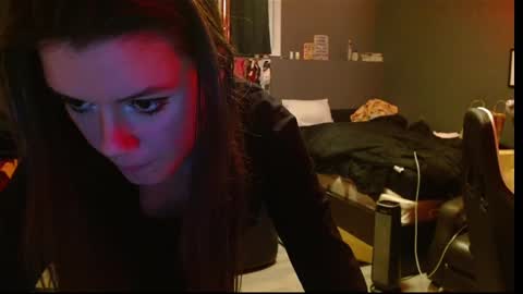 Snapshot of alina_nightshade chatting on 11/20/25, 02:01 Alina Nightshade online show from 11/20/25, 02:01