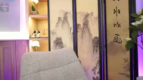 Snapshot of alinabennet chatting on 07/18/26, 11:36 Alina Bennet online show from 07/18/26, 11:36