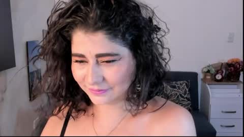 alinabozz1 online show from 06/20/26, 05:10