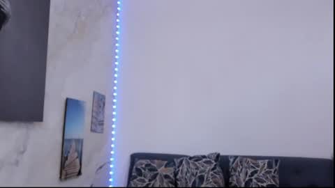 alinabozz1 online show from 06/25/26, 07:51