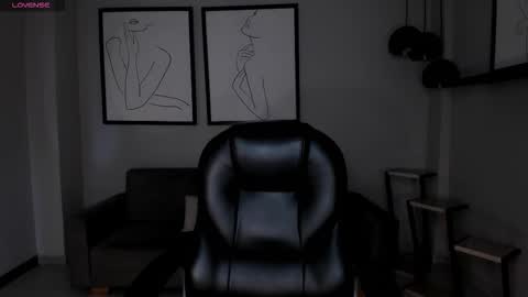 Snapshot of alinakravitz_ chatting on 11/01/25, 11:56 alinakravitz_ online show from 11/01/25, 11:56